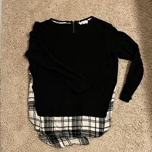 *3 for $8* Vince Camuto Black and White Plaid Tunic Top